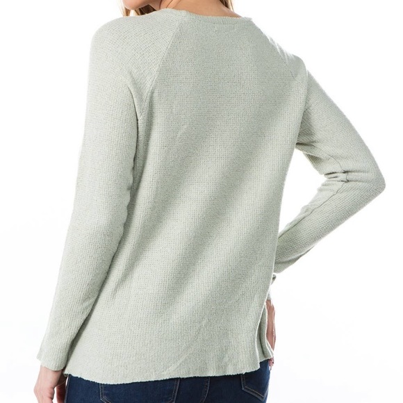 Green long sleeve waffle top - Picture 2 of 3